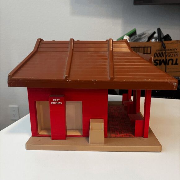 Vintage 1974 McDonalds Playskool Familiar Places Play Set Restaurant Trays Cars - Picture 2 of 13